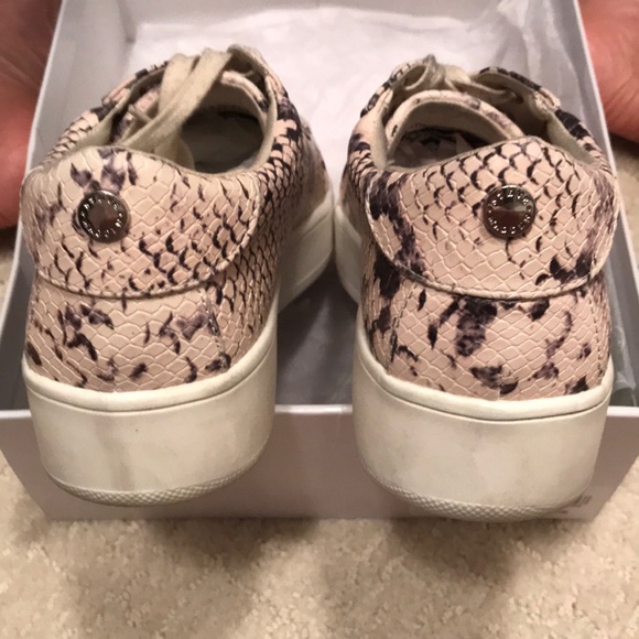 Snake print sneakers - Picture 4 of 6